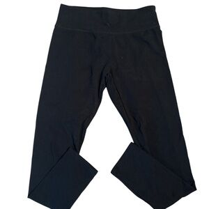 Aerie black leggings with size medium EUC ankle length/cropped